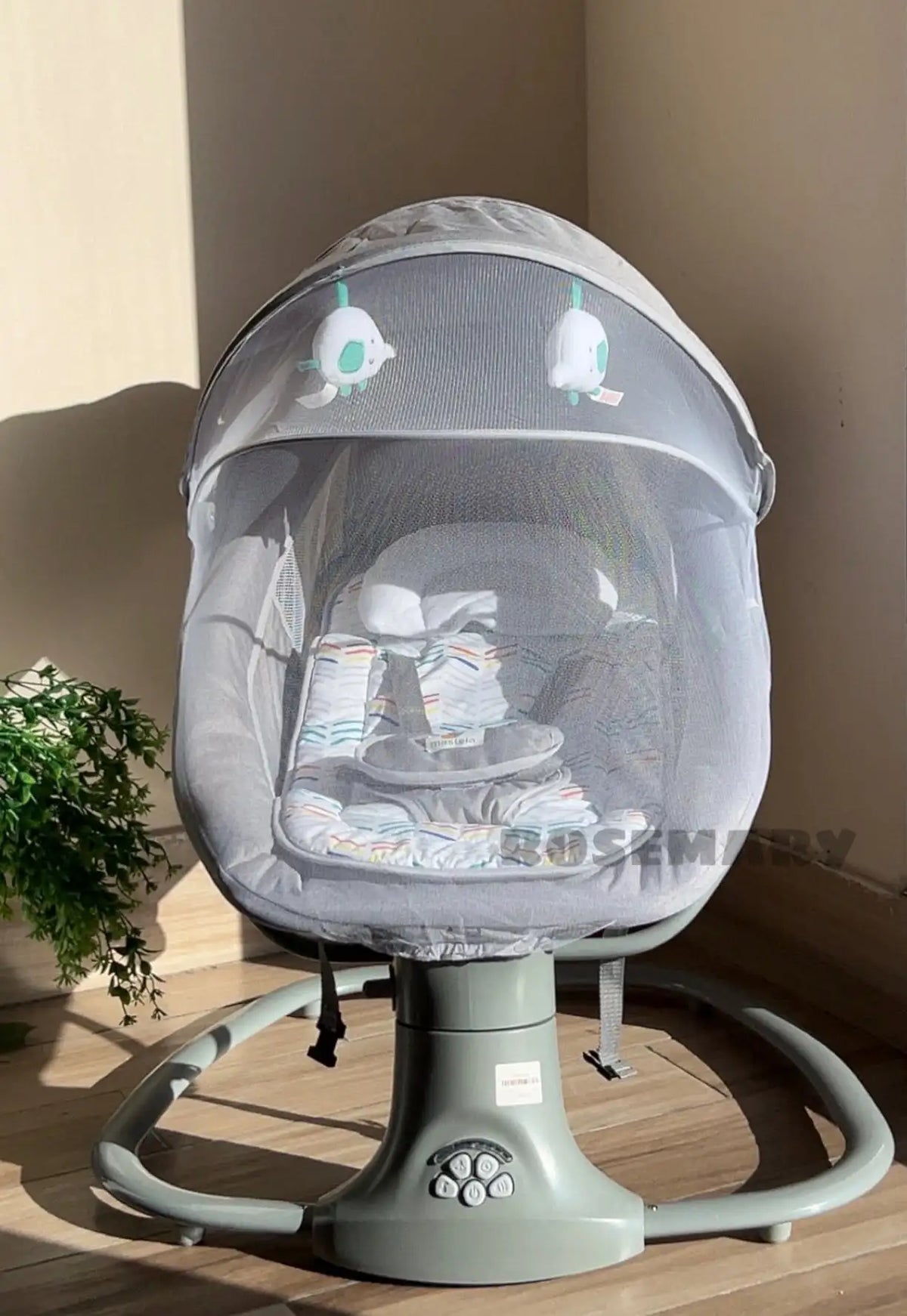 Balançoire Automatique pour Bébé – 5 modes de balancement, 3 positions d'inclinaison et musique Bluetooth pour plus de confort au quotidien